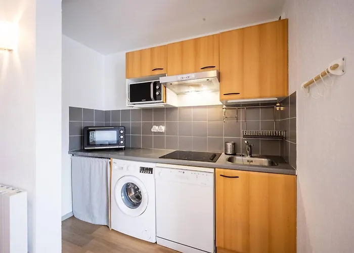 8 Pers. Peyragudes Avec Piscine Et Proche Des Pistes - Fr-1-695-27